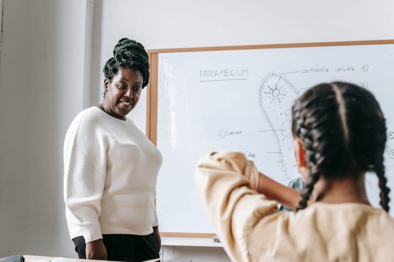 Éducation aux médias à l'école : ce qu'apprennent réellement les élèves