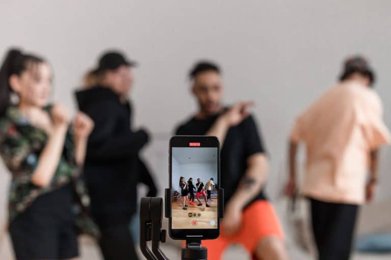 TikTok, X, Instagram : des logiques de viralité différentes, un même risque de désinformation